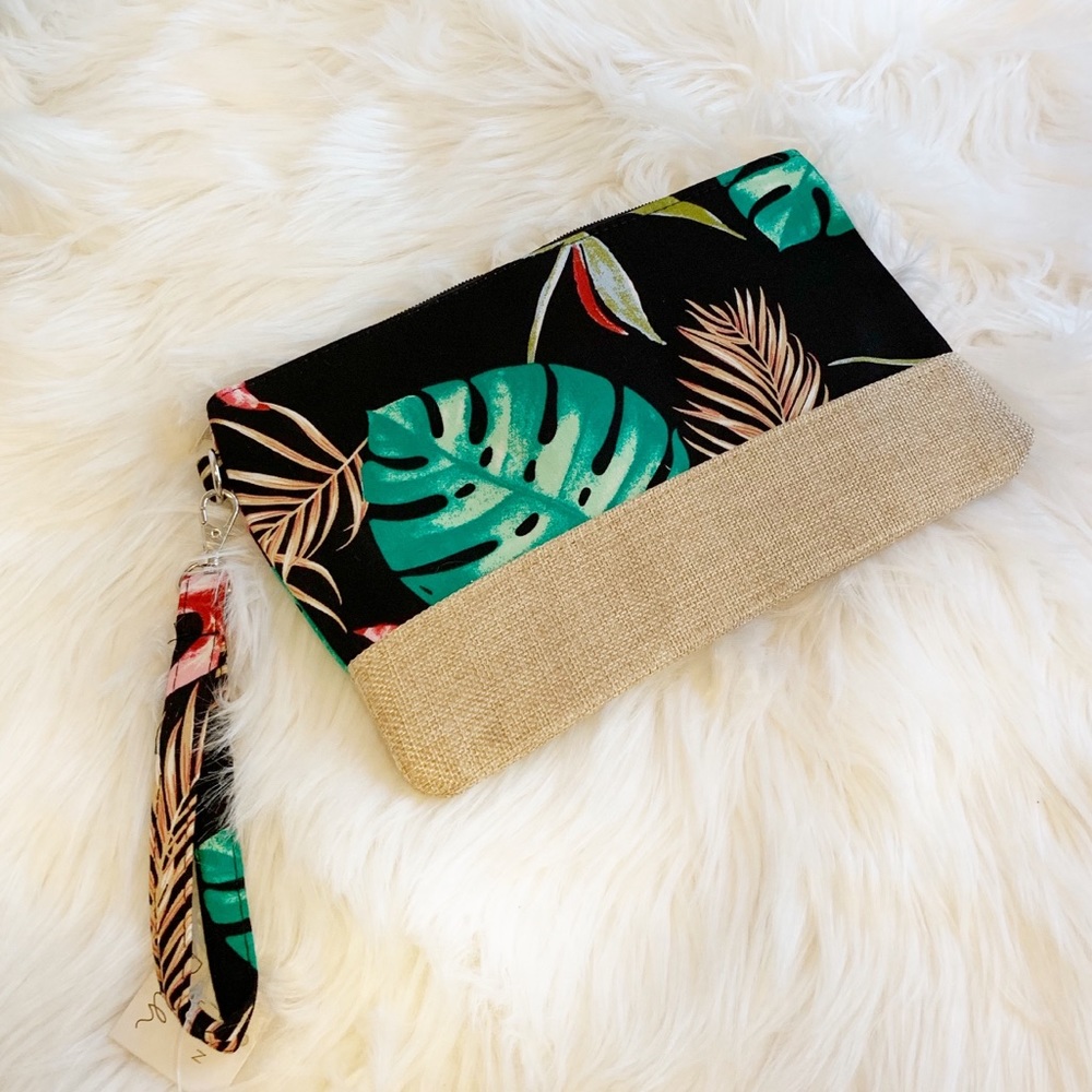 NWT Black Palm Leaf Floral Clutch Wristlet Cosmetic Bag Boutique